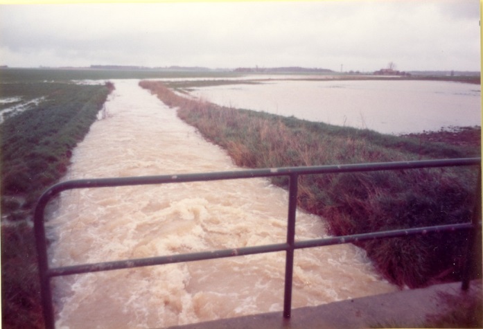 La Bezonde à Villemoutiers - Crue de 1983