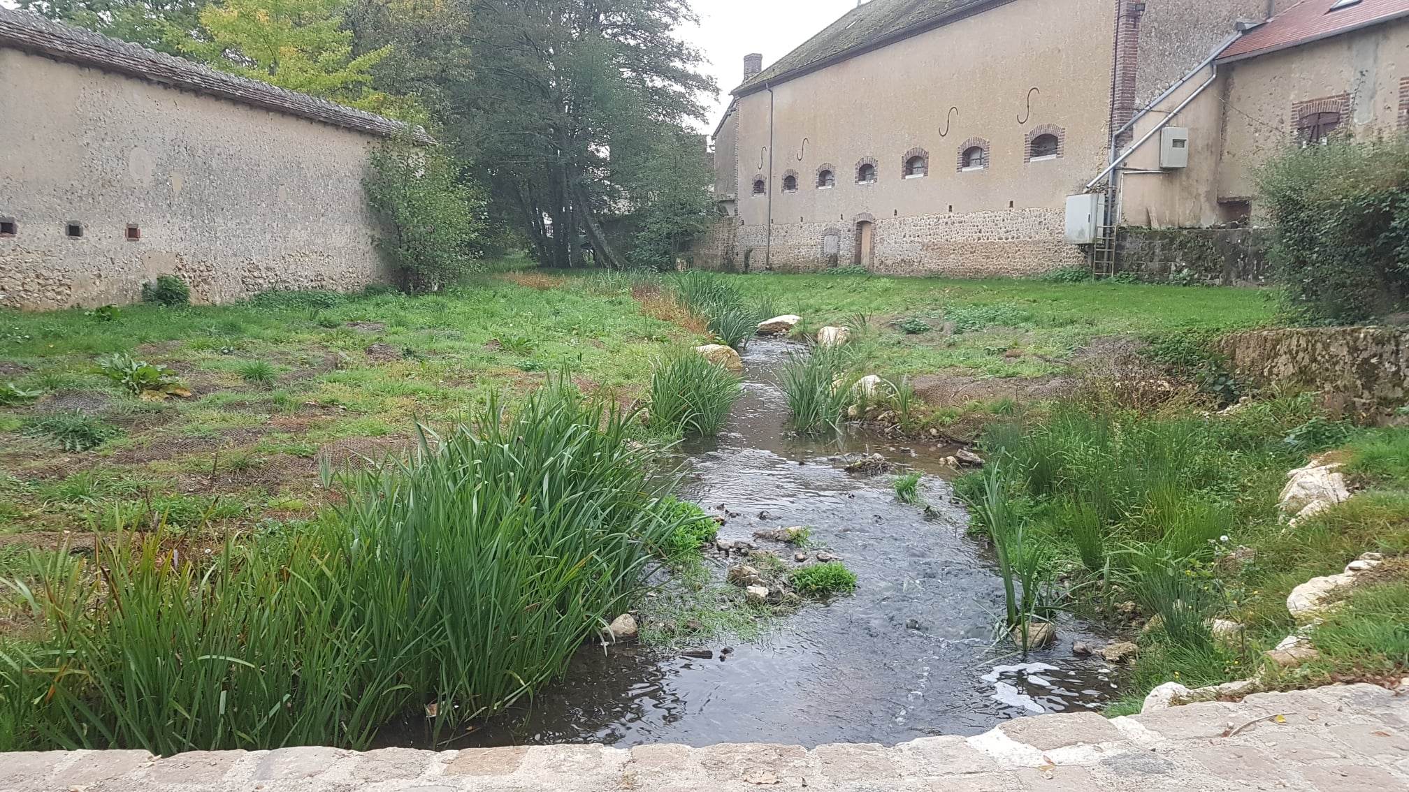 Photographie après la création du gué